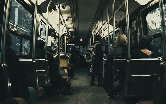 7 ting du skal tjekke, før du lejer en bus